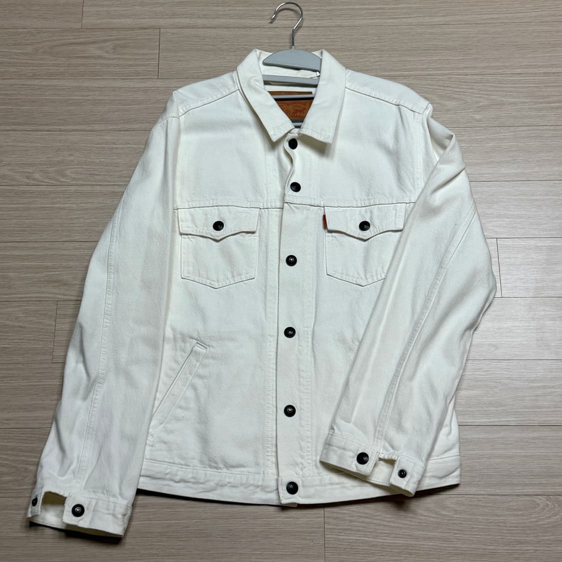 [M] 리바이스 화이트 트러커 자켓 상품이미지1