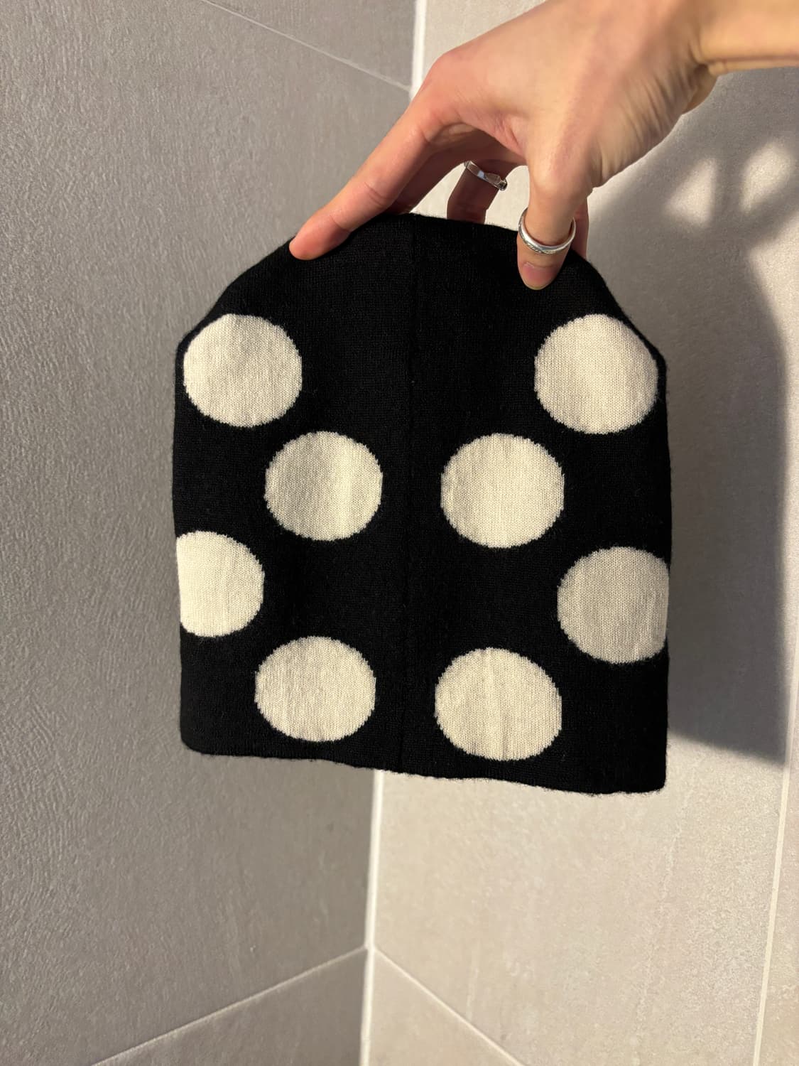 마크 바이 마크 제이콥스 도트 리버서블 비니 상품이미지2