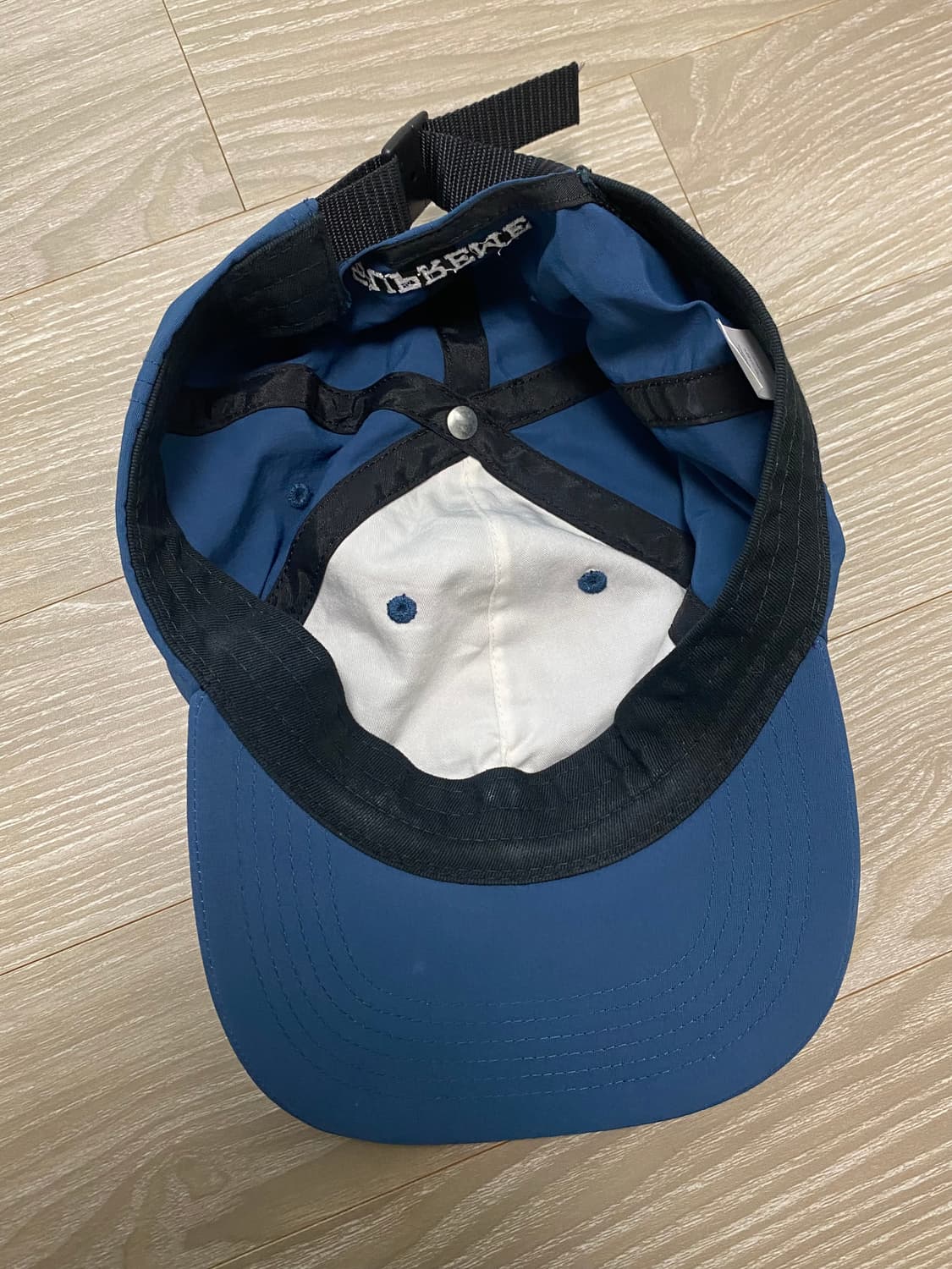 슈프림 모자 판매합니다 상품이미지3