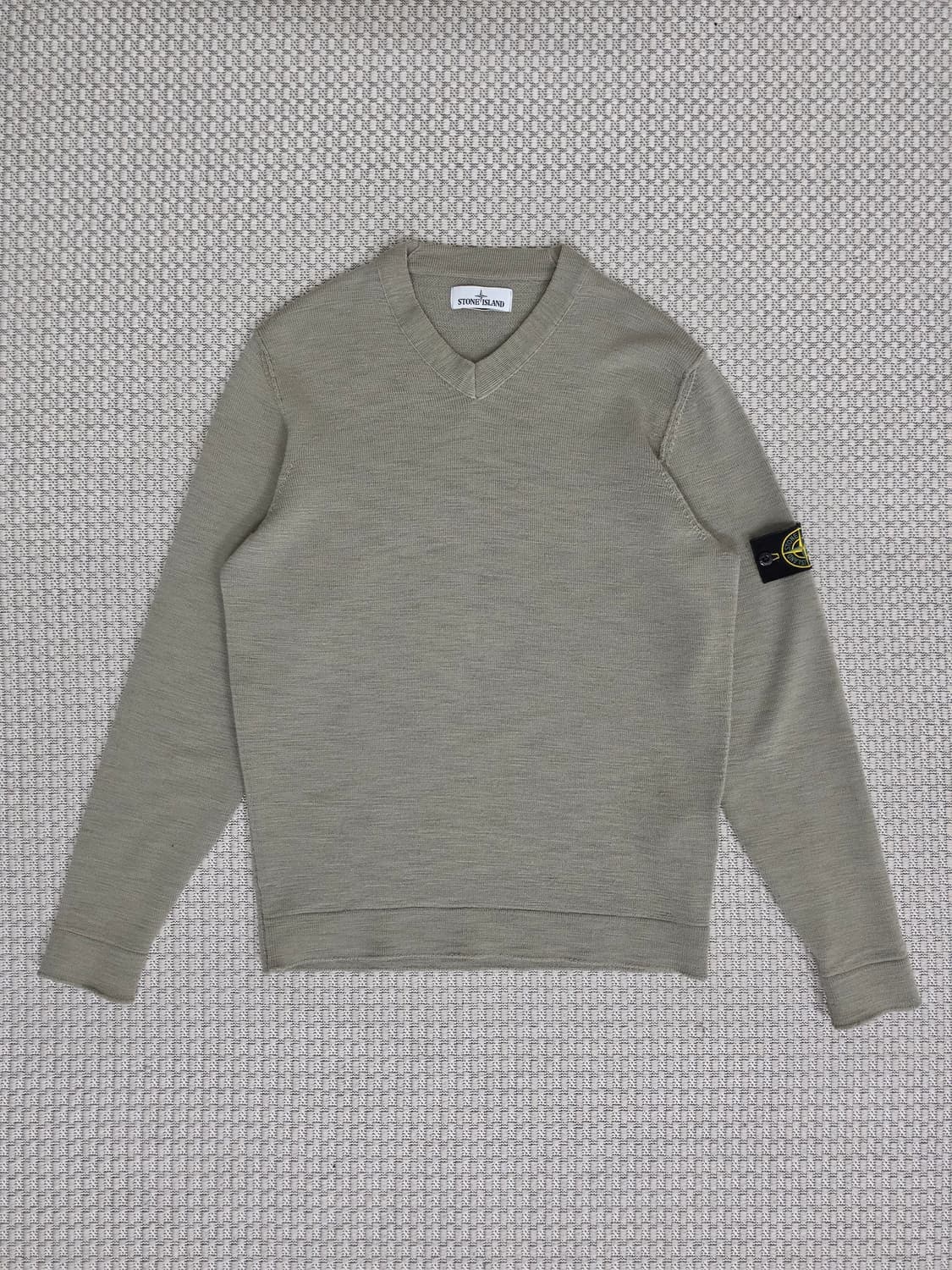 17AW 스톤 아일랜드 카키 그린울 니트 상품이미지1