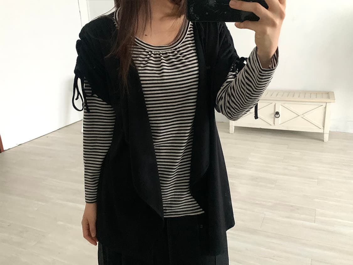 Black Vest-Layered Striped Long Sleeve 상품이미지2