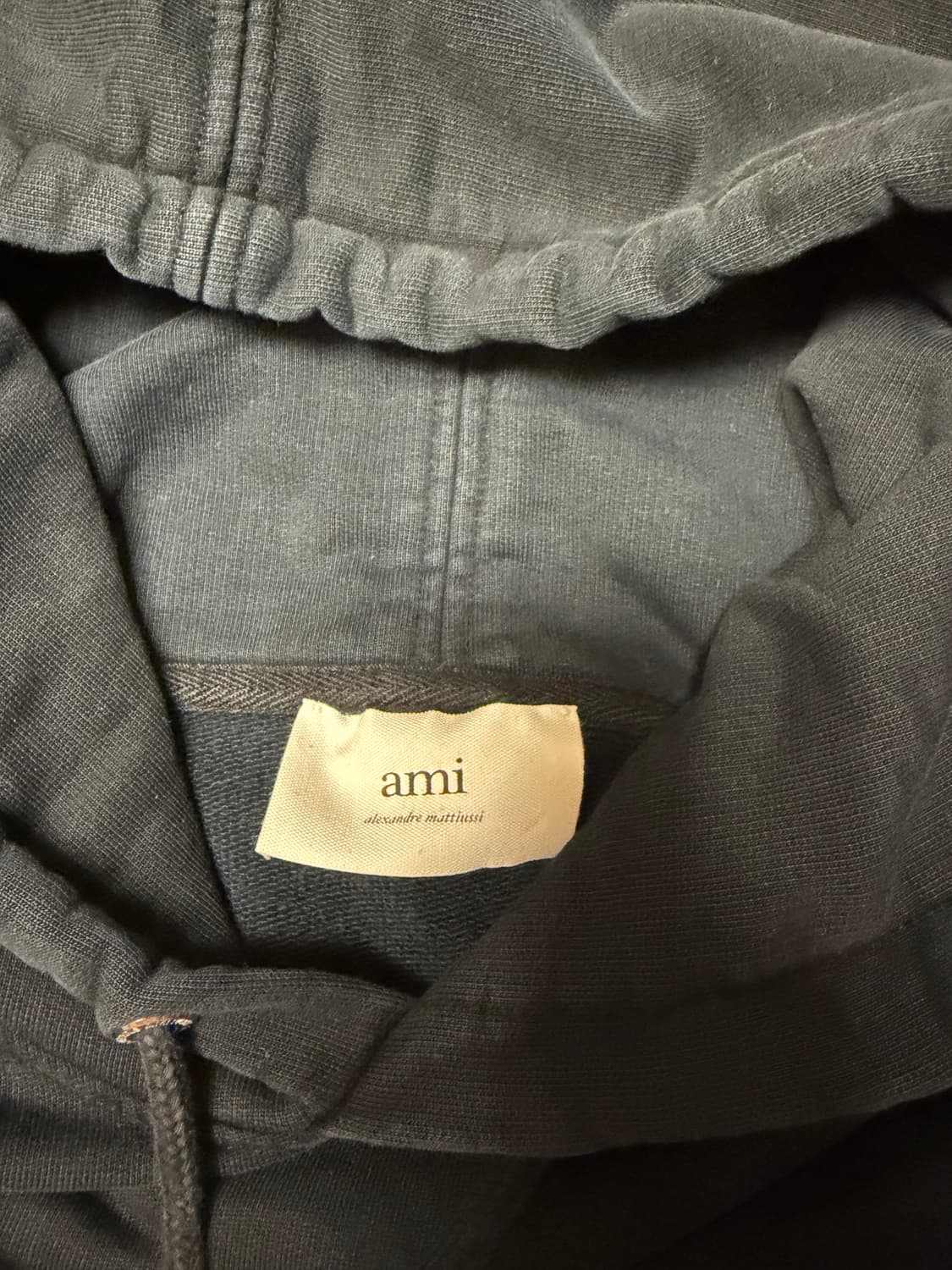 아미 스몰로고 후드티 상품이미지3