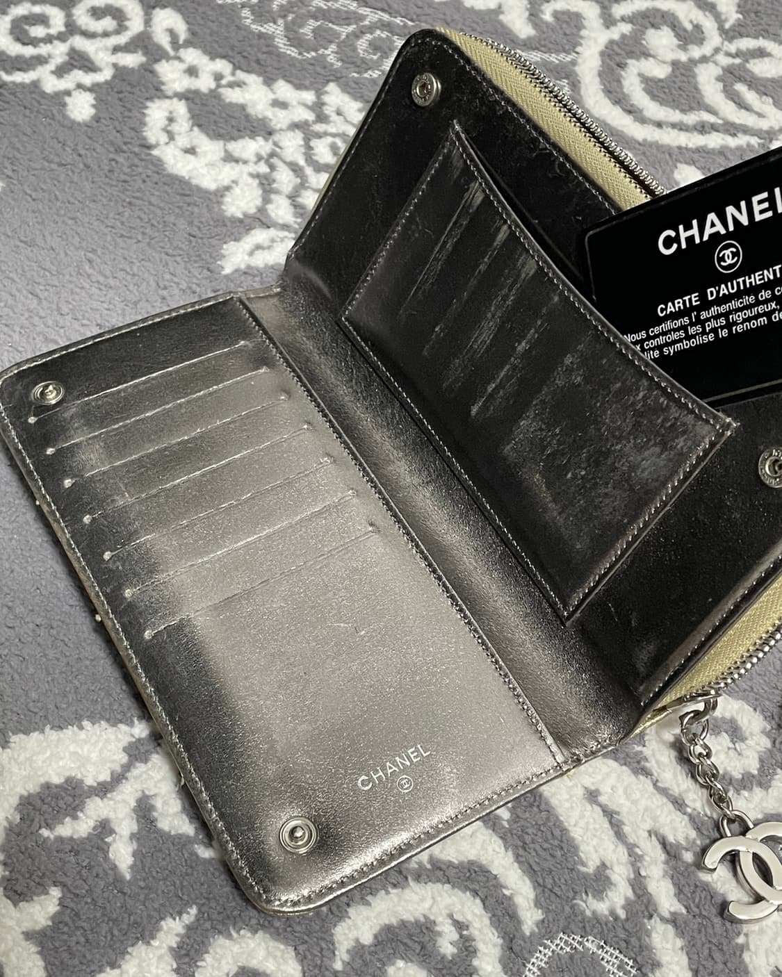 Chanel Gold Zip Wallet 상품이미지2