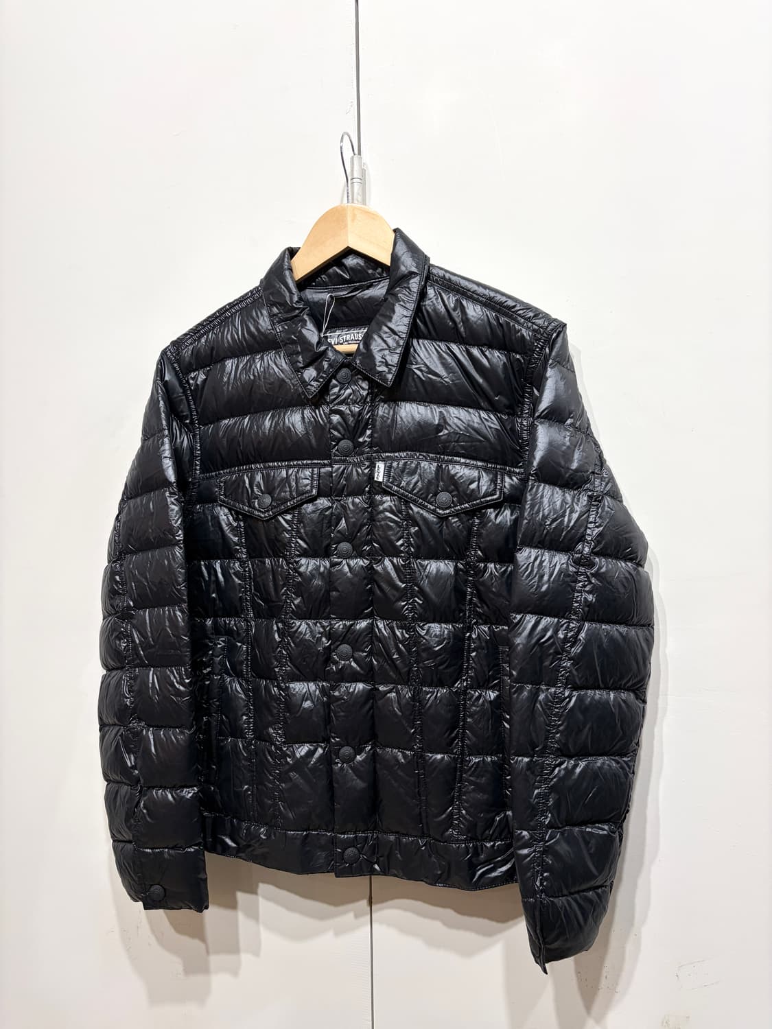 리바이스 글로시 구스 경량 패딩 상품이미지3