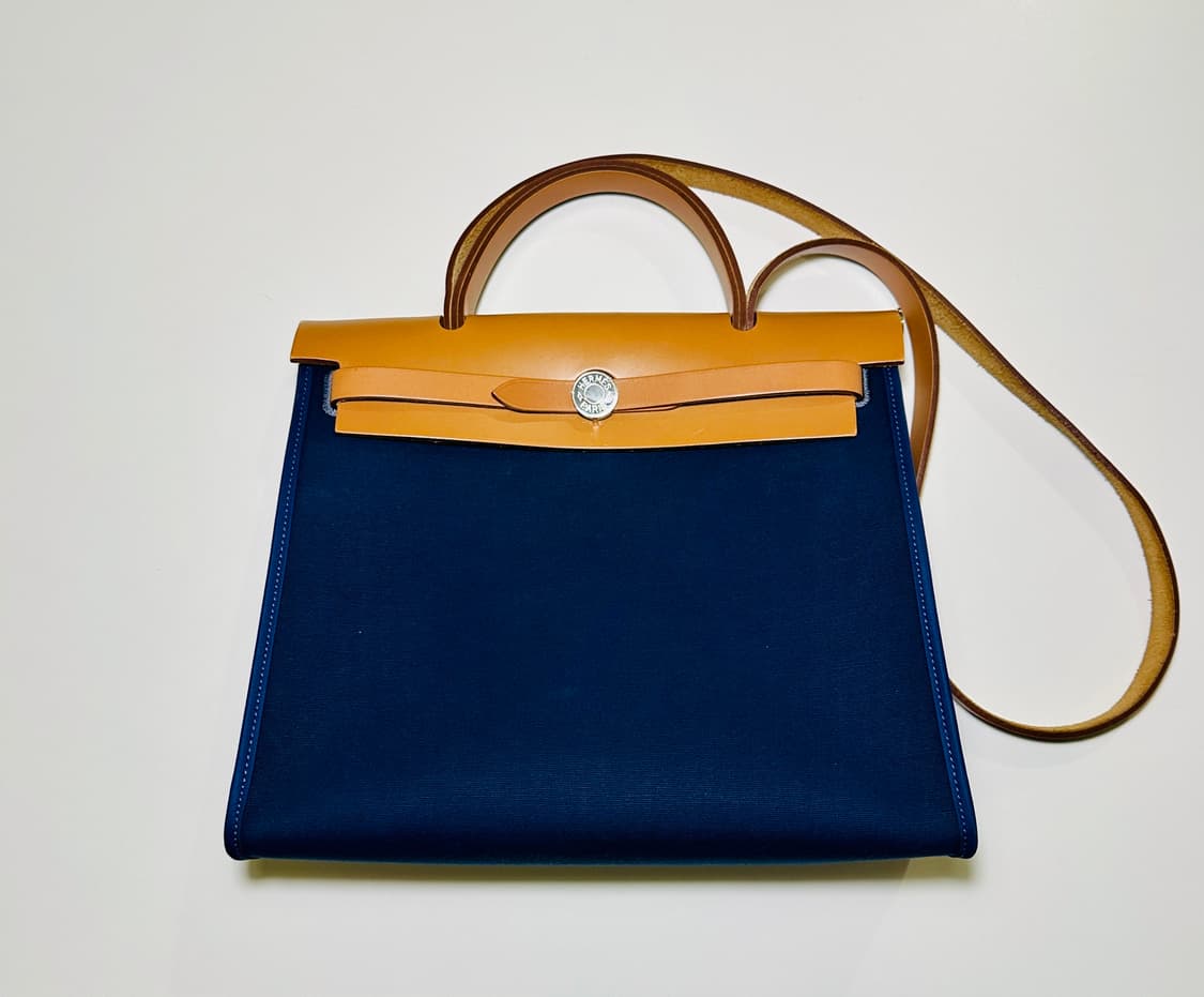 에르메스 에르백 31 네이비 베이지 은장 신품급 차정원 상품이미지5