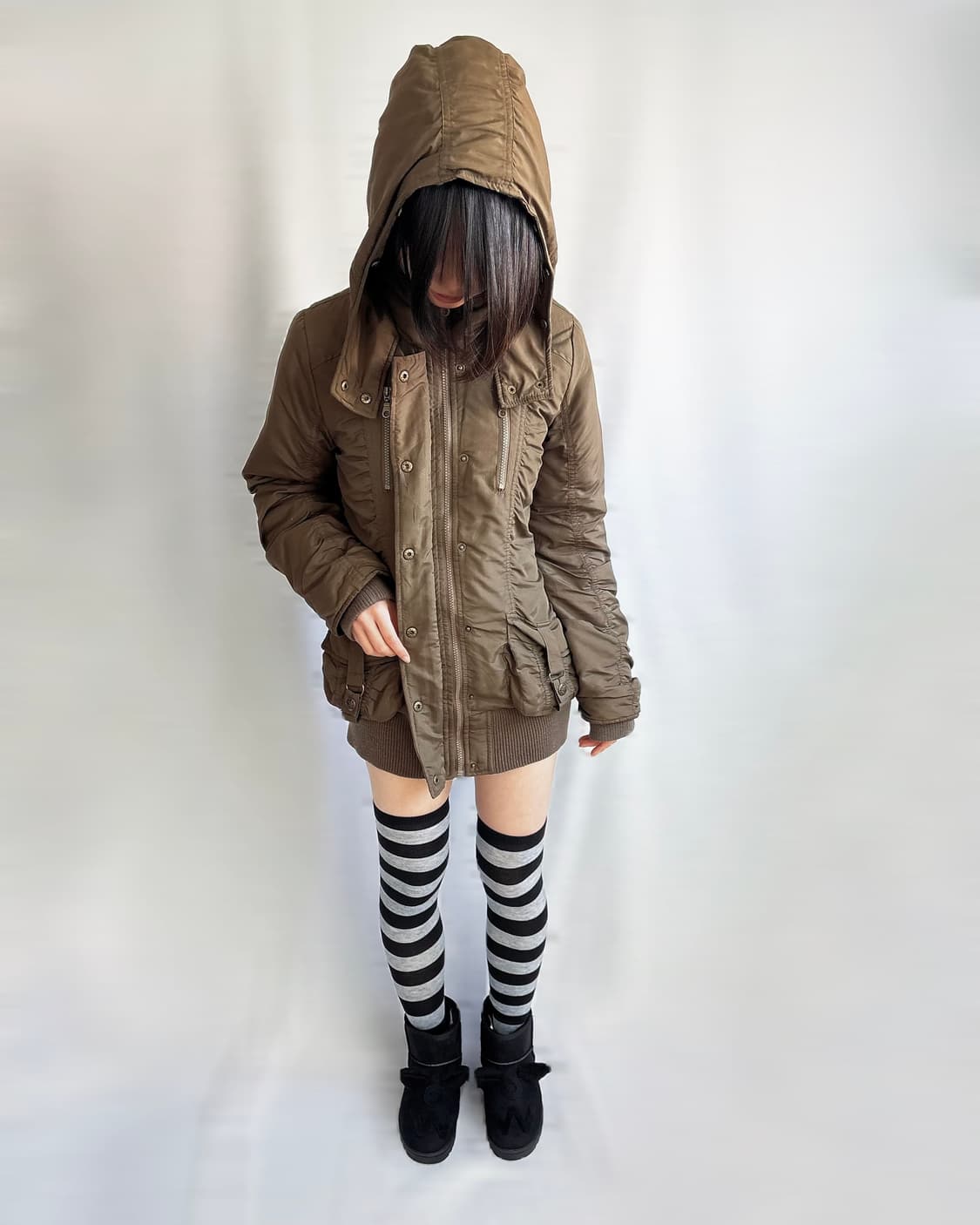 Khaki shrring banded padded field coat 상품이미지5