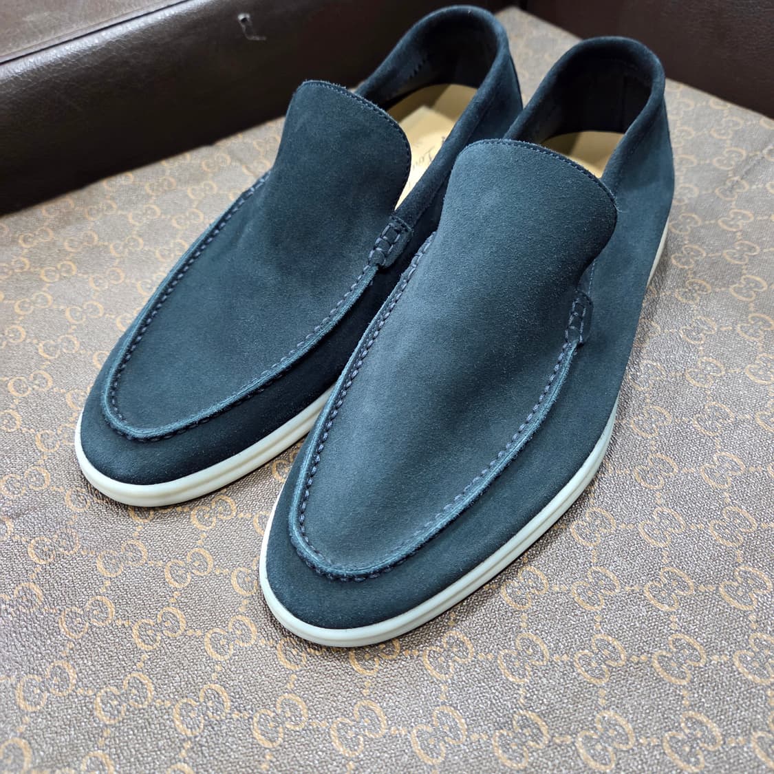 로로피아나 썸머워크 거의 새 제품 상품이미지1