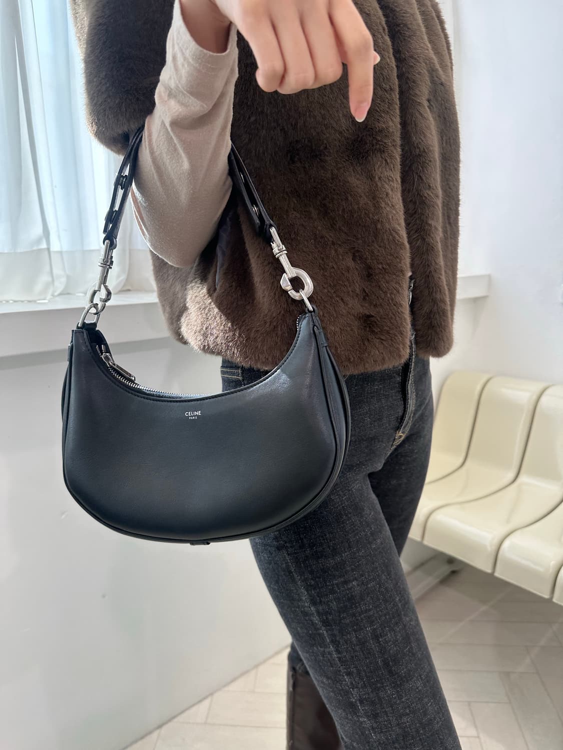 [A+ 정품] 셀린느 아바백 미디움 블랙 은장 상품이미지1