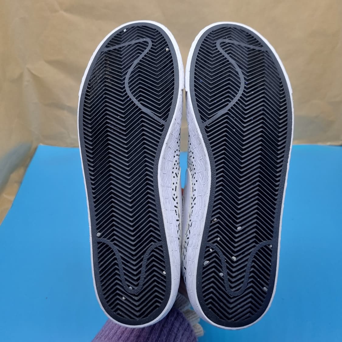 나이키 블레이저 미드 프린트 하이탑245 상품이미지3