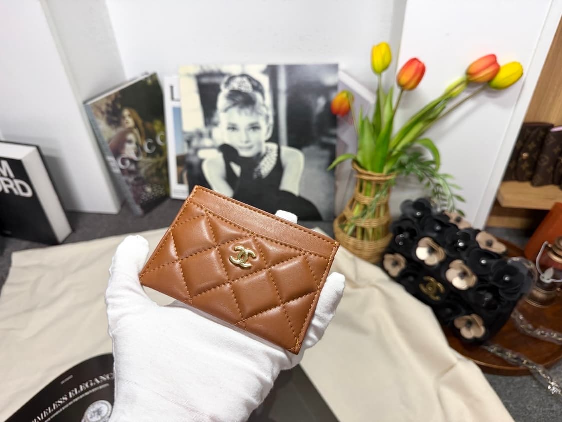 샤넬뷰티 램스킨 카드지갑 브라운 풀박스 상품이미지3