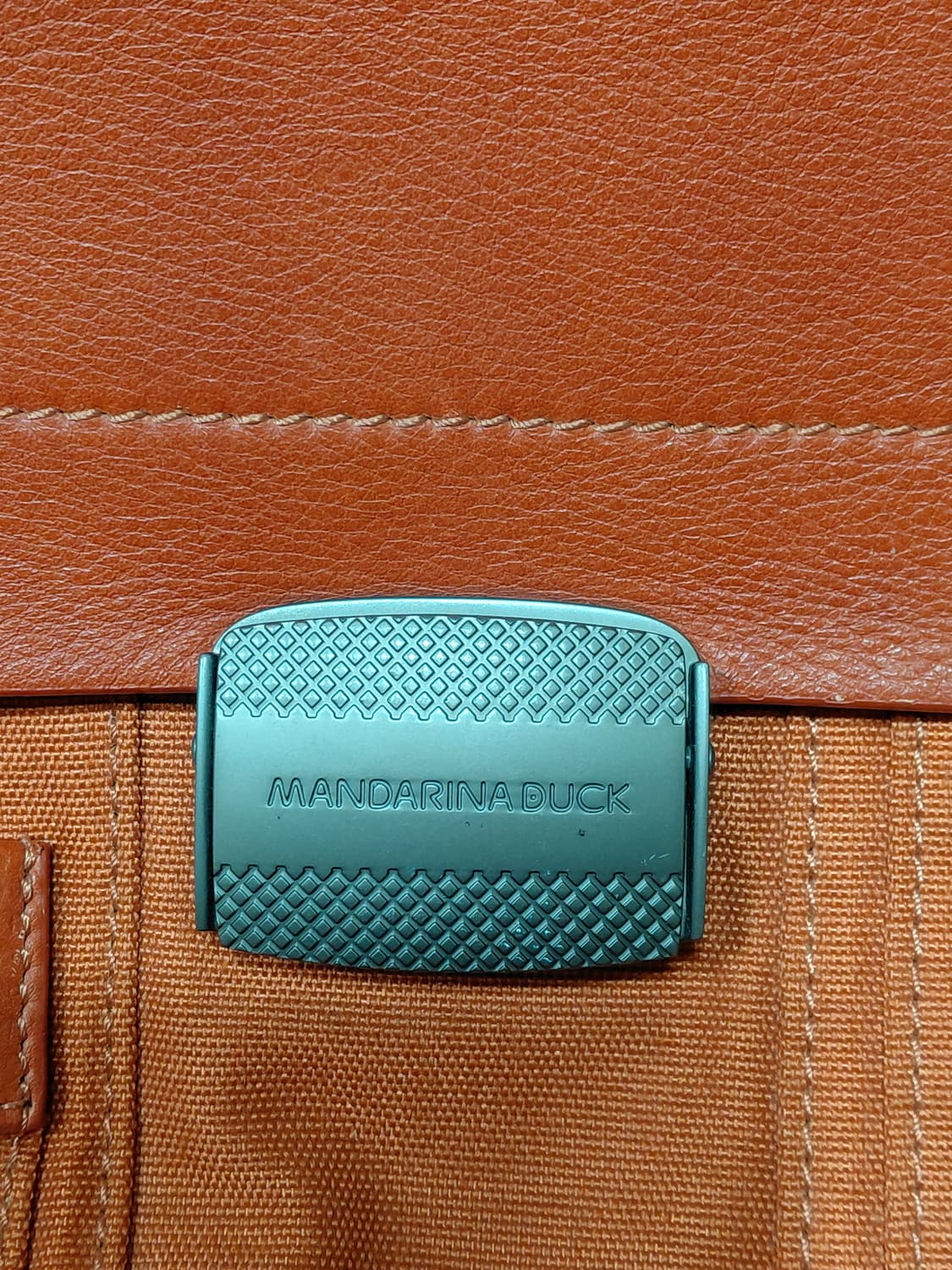 만다리나덕 크로스백 서류가방 상품이미지2