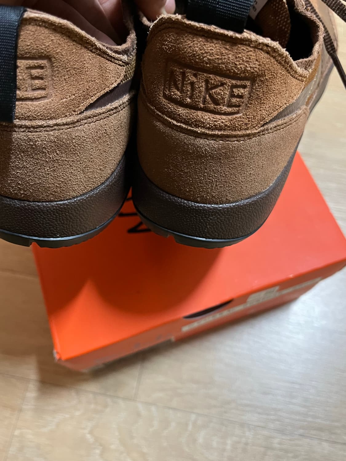 신품급 나이키 톰삭스 브라운 275 280 상품이미지7