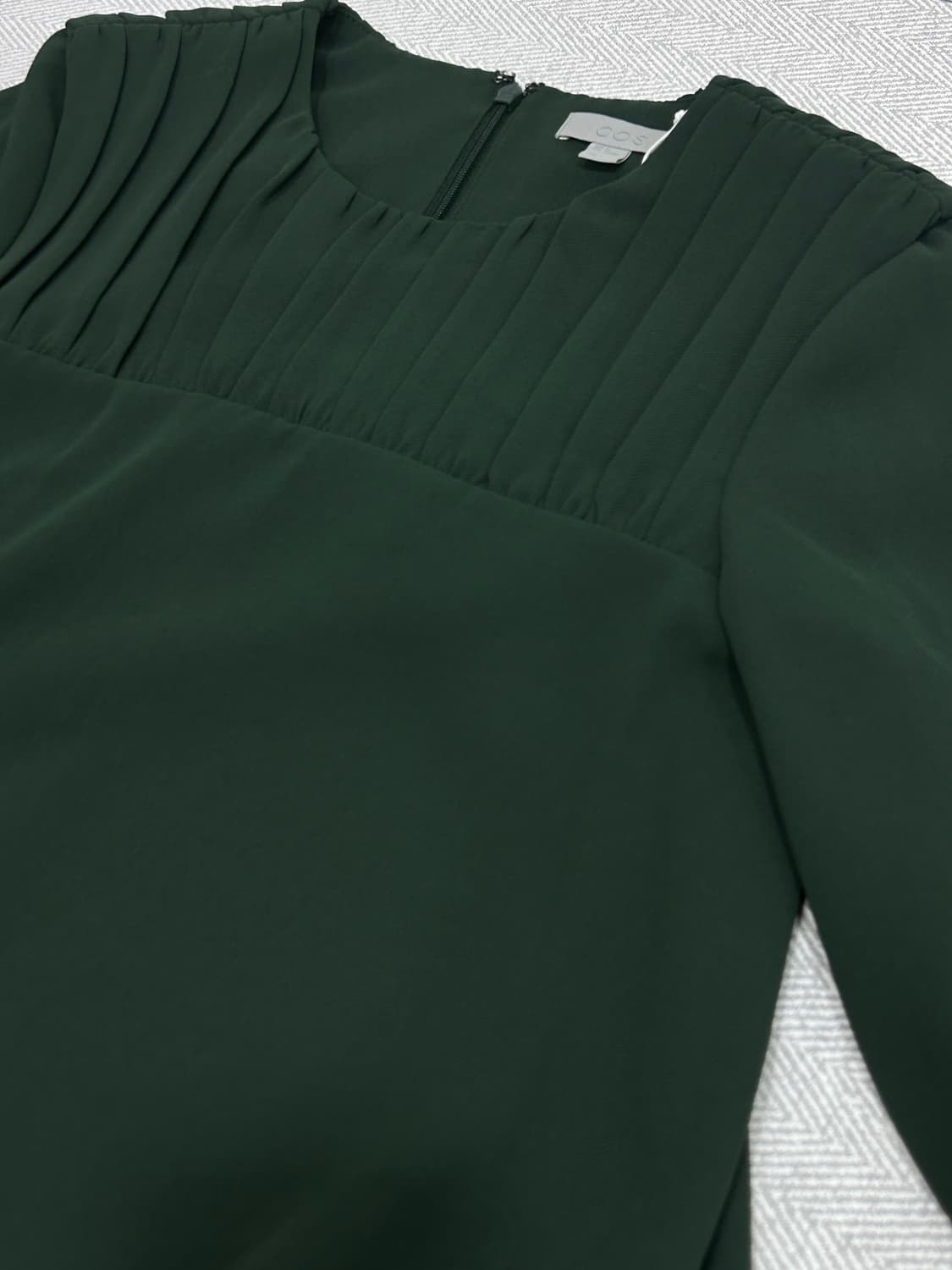 새상품 COS 코스 루즈핏 셔링 원피스 32사이즈 (44) 다크그린 상품이미지8