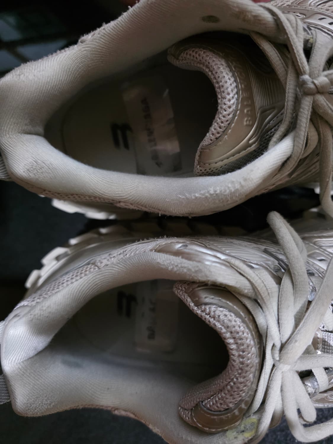 발렌시아가 디펜더 (바운서) 베이지 42 백화점판 상품이미지9