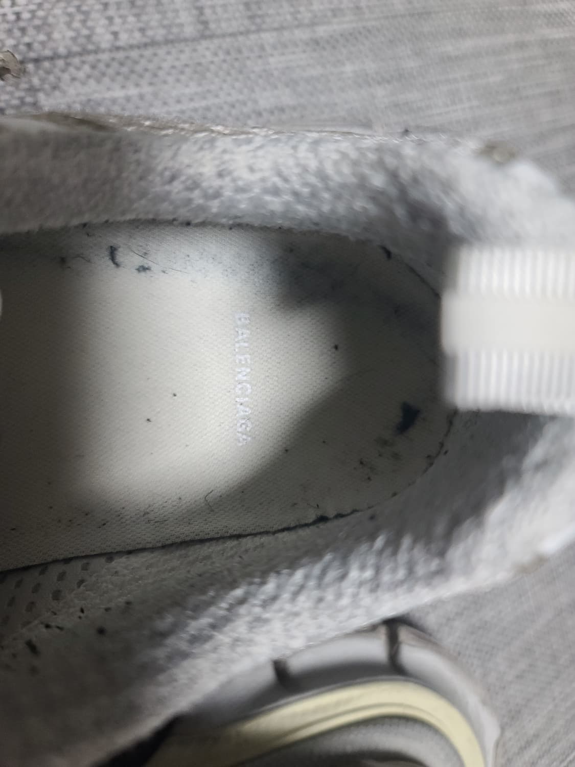 발렌시아가 3xl 에그쉘 스니커즈 40 상품이미지4