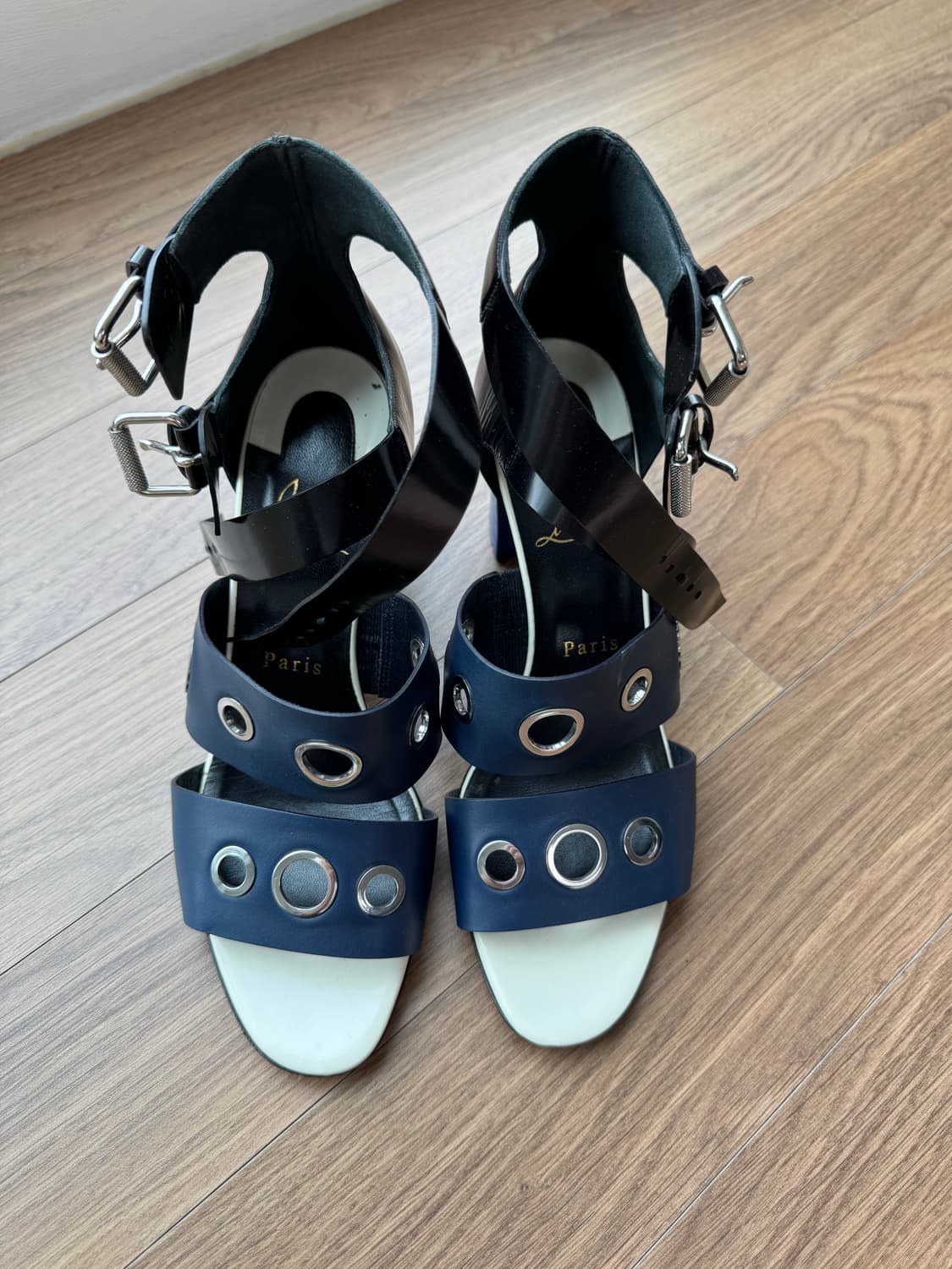 [크리스찬 루부탱] 네이비 그로밋 샌들 힐 38.5 (정품) 상품이미지3