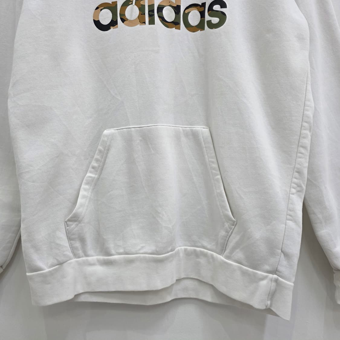 아디다스 카모 로고 기모후드티 상품이미지3