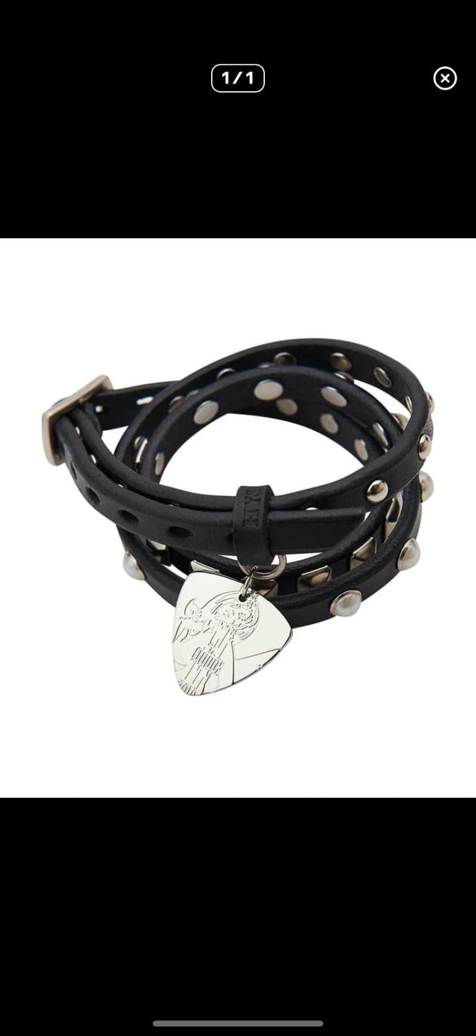 히스테릭글래머 피크 가죽 팔찌 구해요!!! 상품이미지1