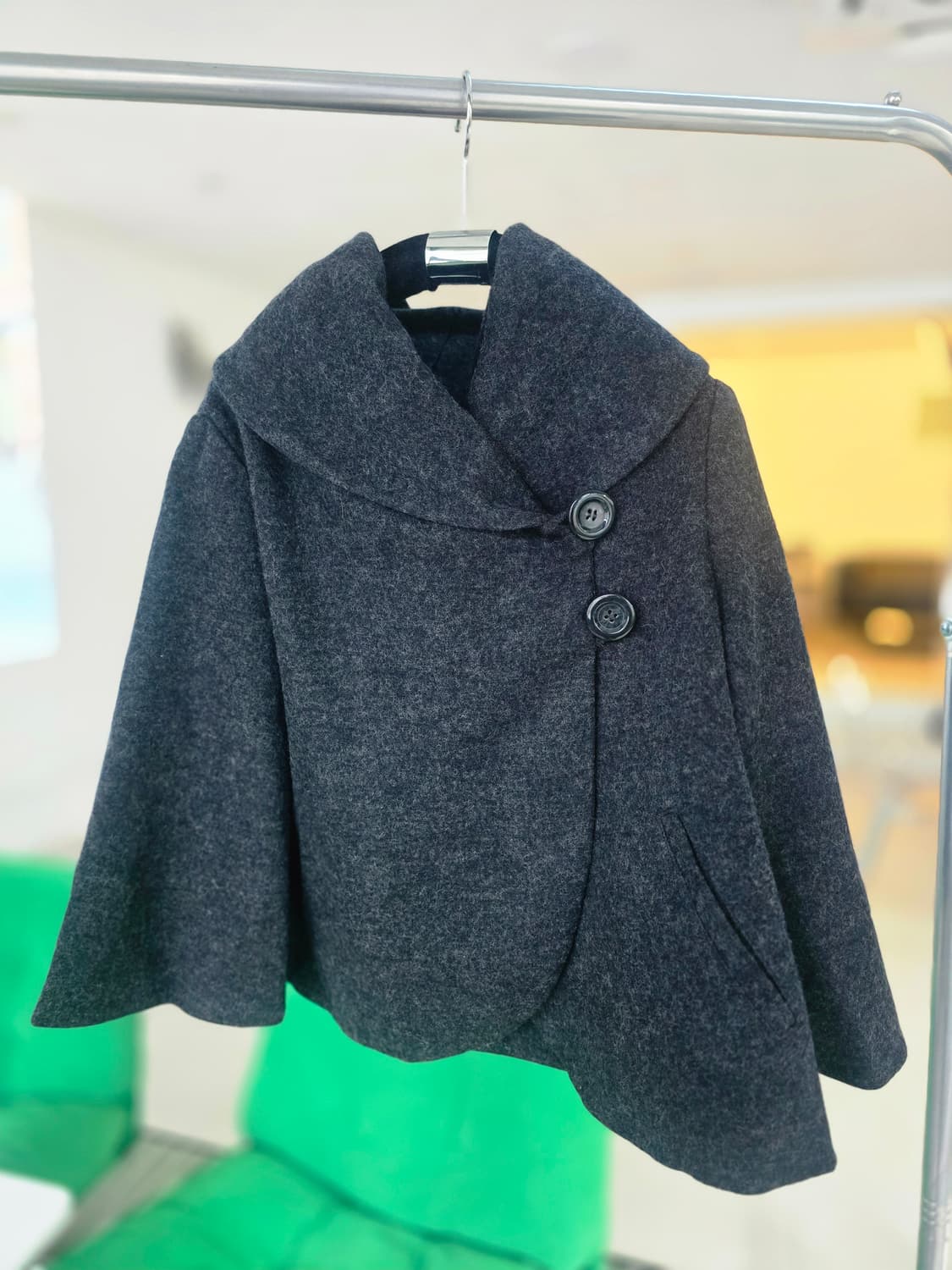 케이프 코트 차콜 상품이미지1