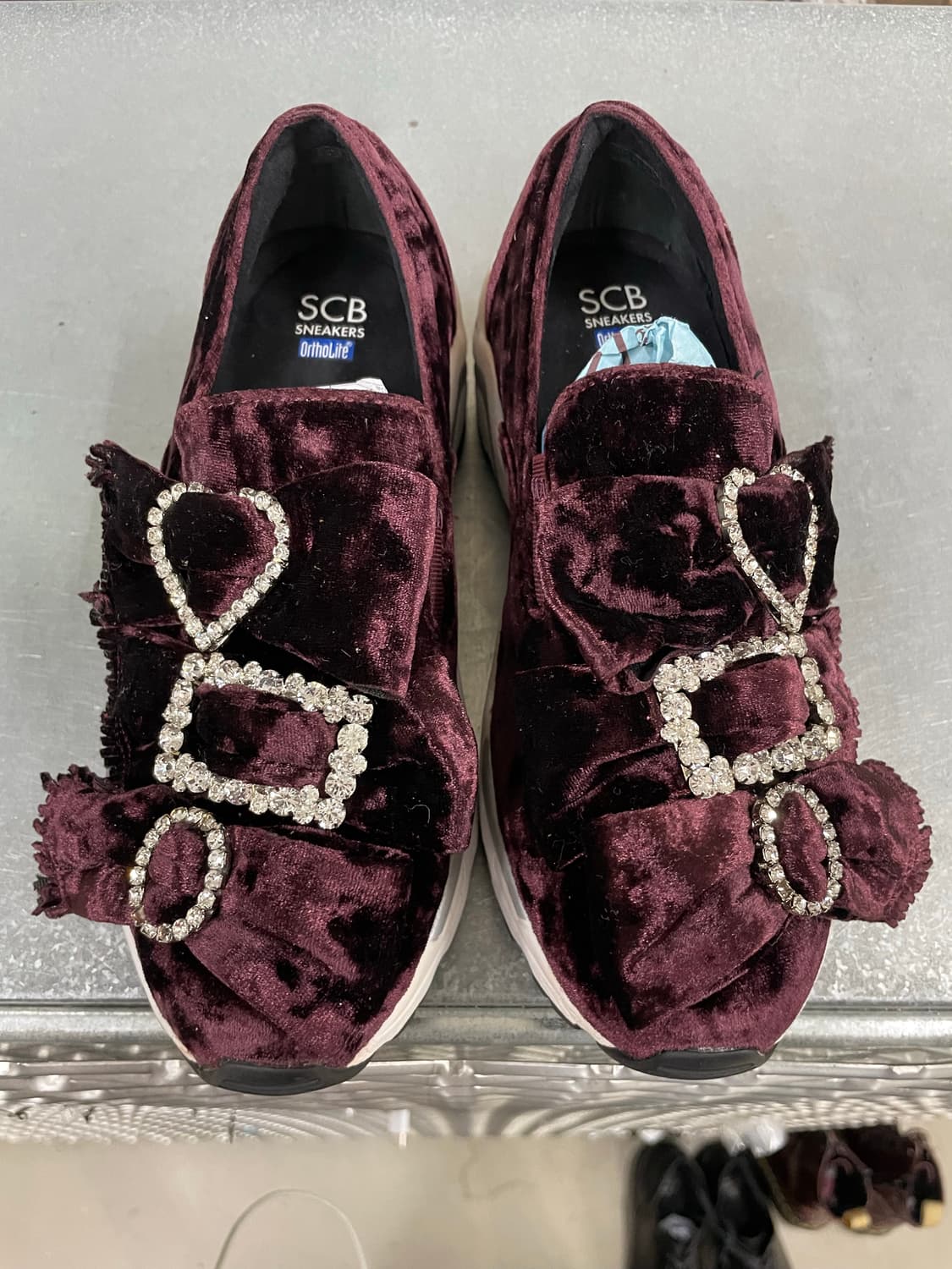 슈콤마보니 티아라 벨벳 스니커즈 235 상품이미지5