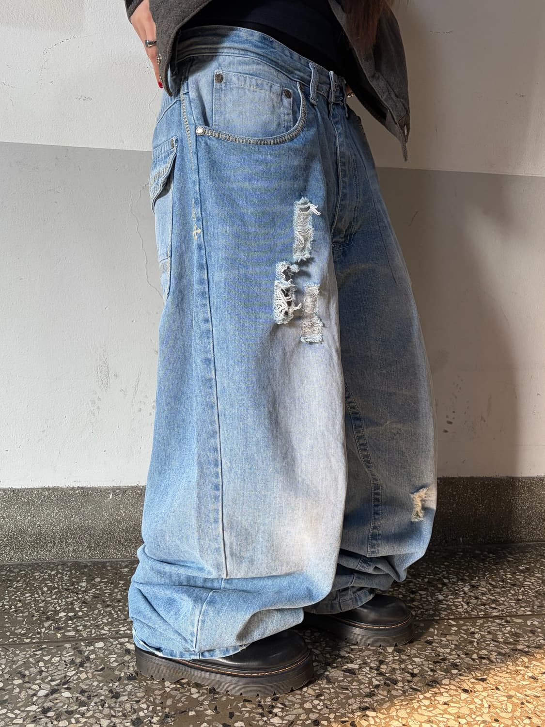 90s 올드스쿨 스크래치 라이트블루 오버 와이드 데님 팬츠 상품이미지2