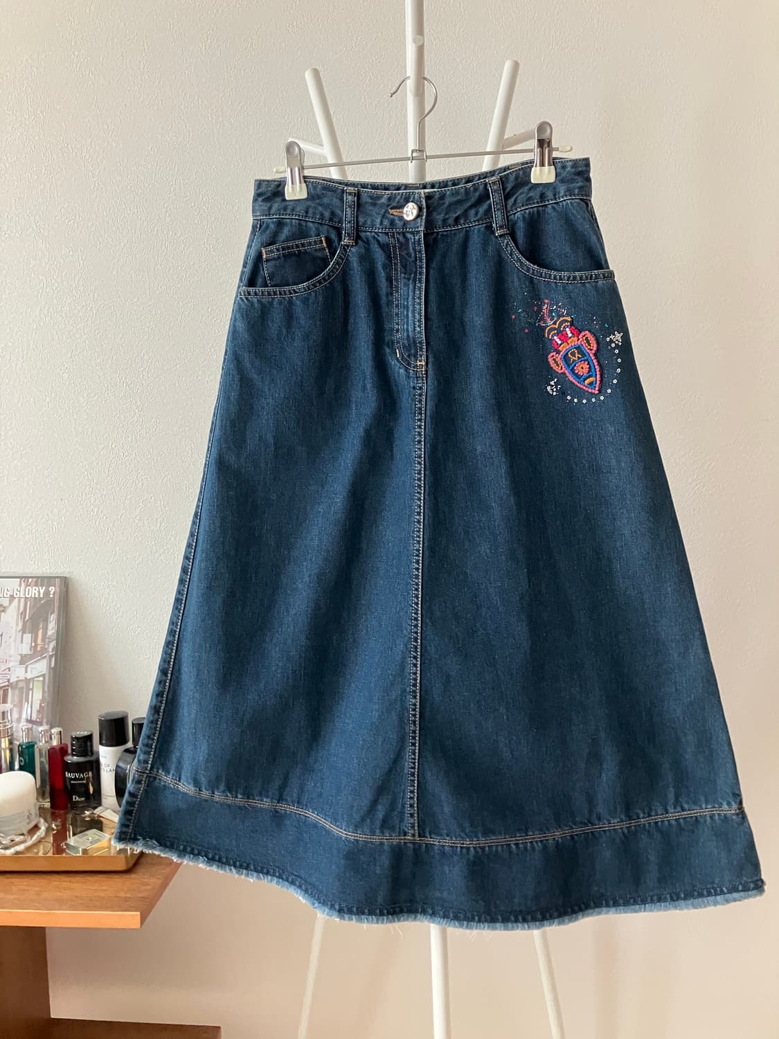 한섬 오즈세컨 자수장식 롱데님스커트 롱스커트 청치마 1사이즈 상품이미지1