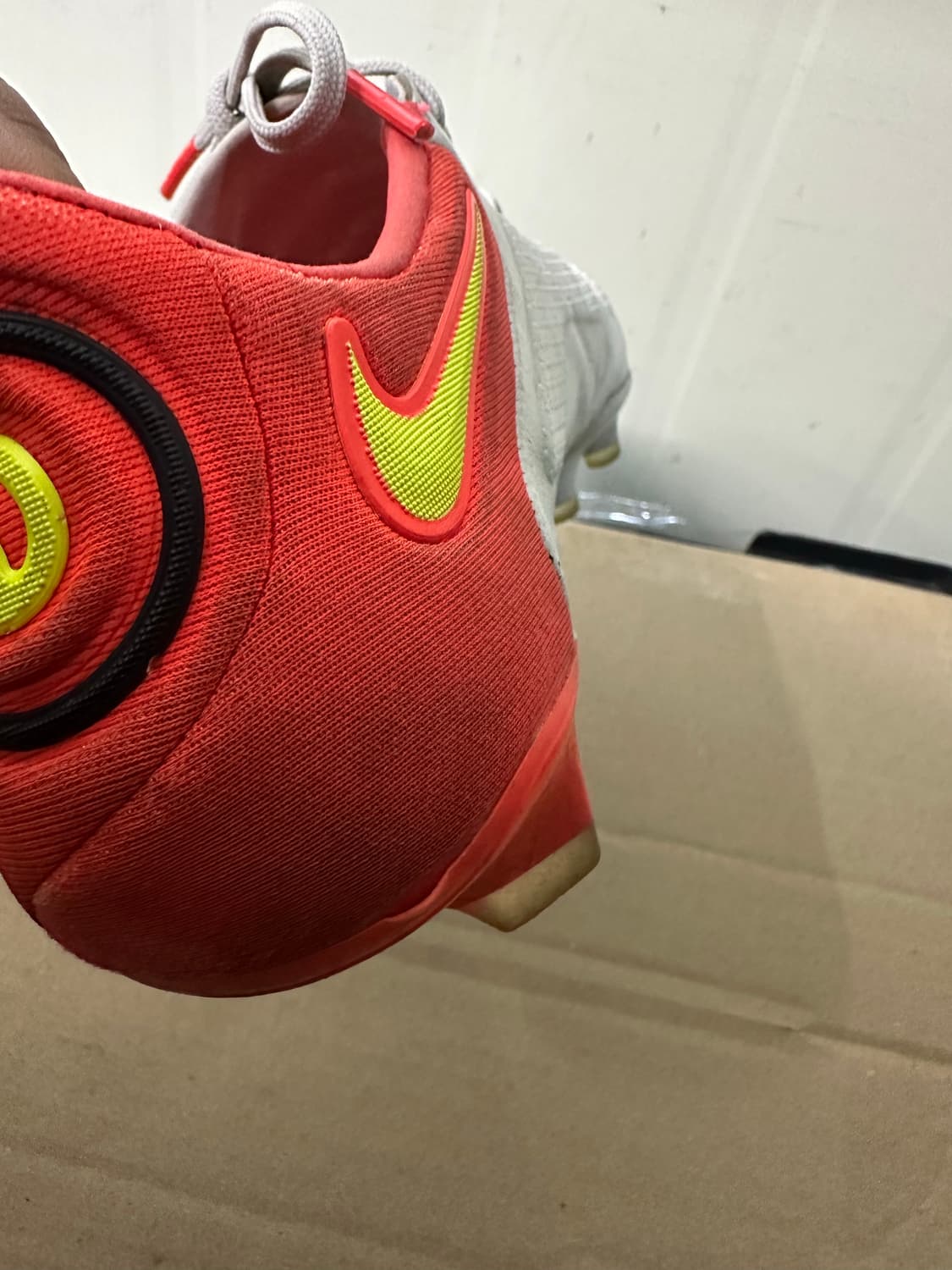 나이키 티엠포 축구화 245mm 판매 상품이미지9