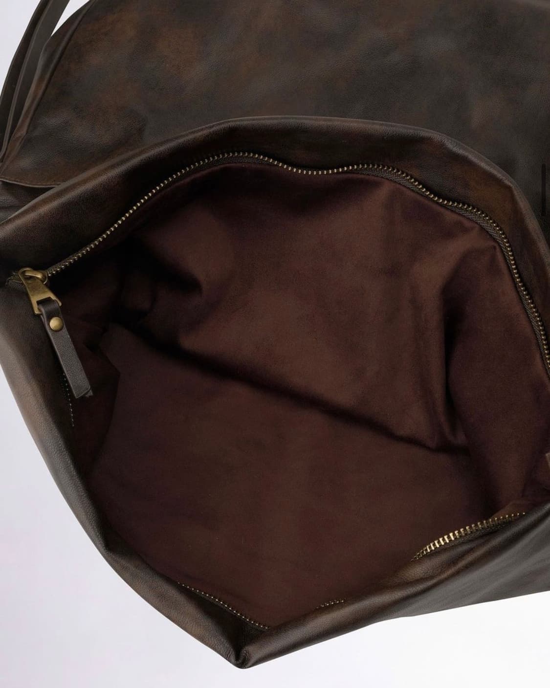 [스컬프터] Folded Slouchy Bag Deep Brown 상품이미지3