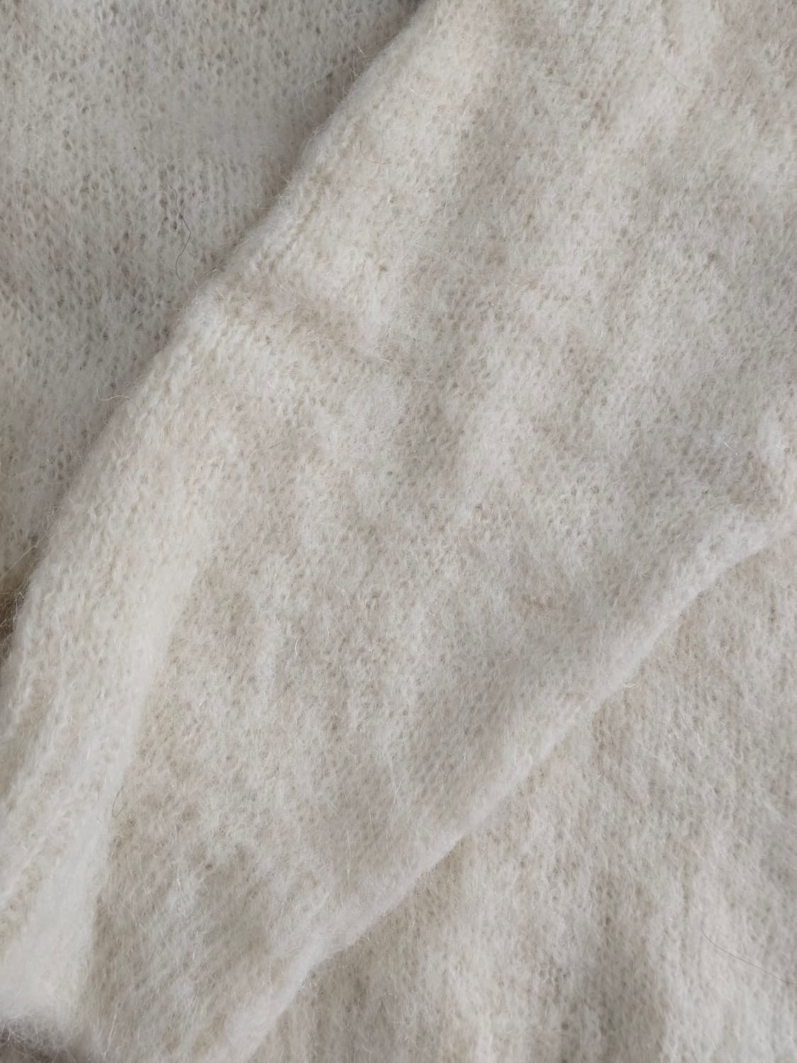 [L] STU 모헤어 니트 크림 상품이미지5