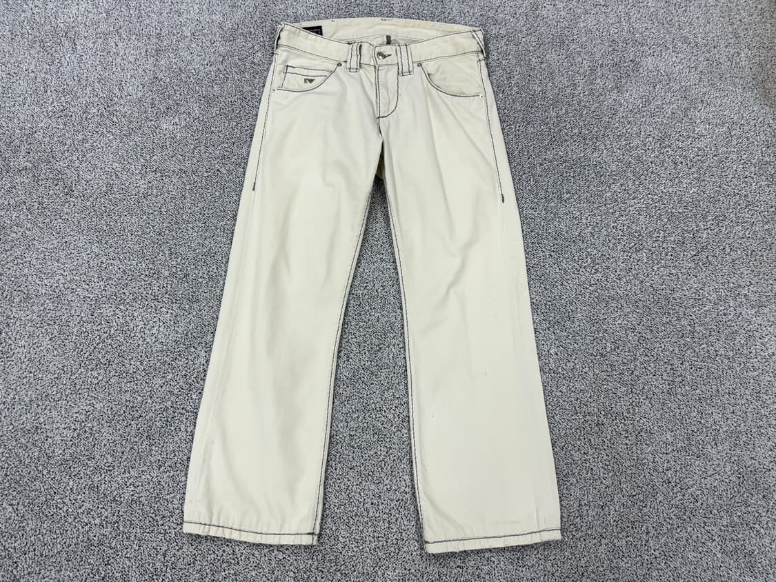 엠포리오 아르마니 스티치 화이트데님 상품이미지1