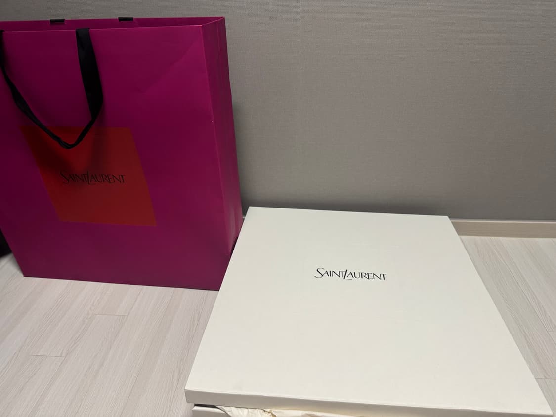 생로랑 ICARE 맥시 쇼퍼백 블랙 새상품 상품이미지3