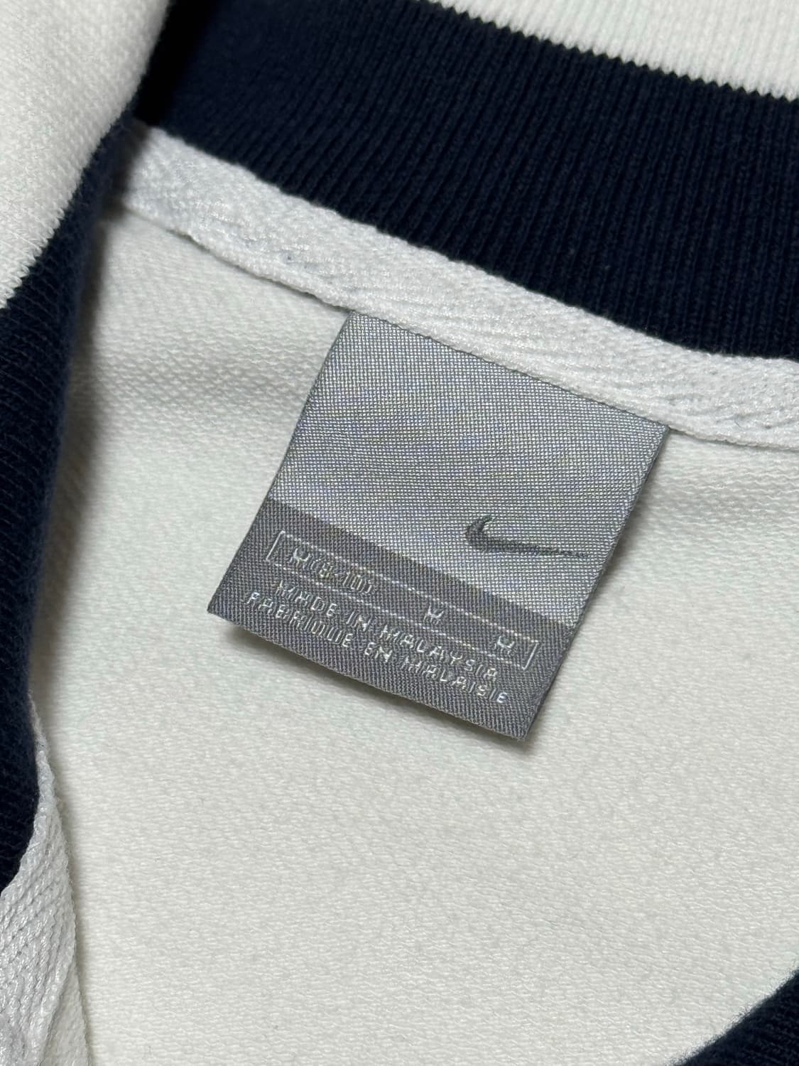 나이키 00s 올드스쿨 세미크롭 화이트 네이비 면집업 상품이미지4