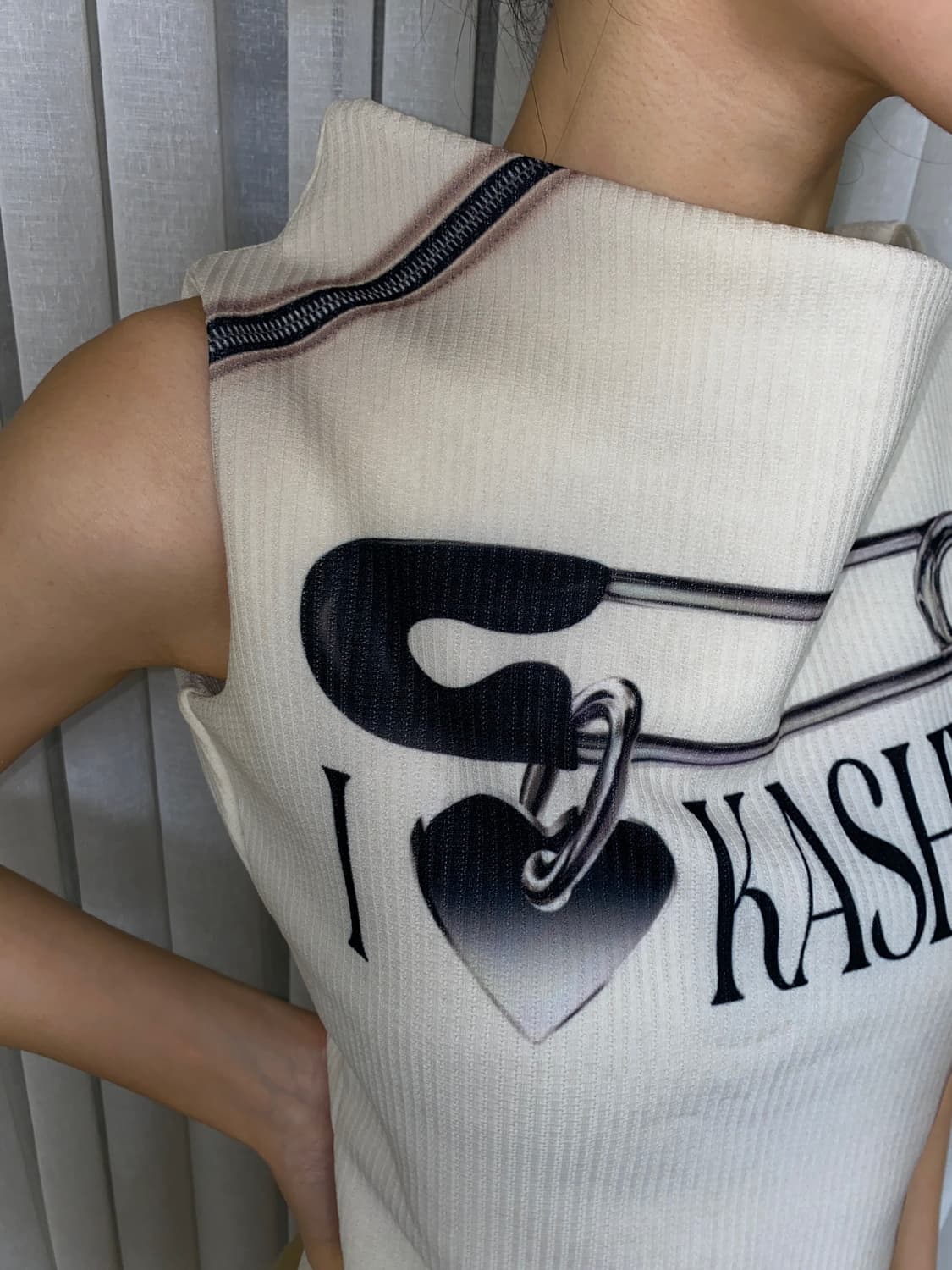 Kashiko 클립지퍼 그래픽 탑 상품이미지2