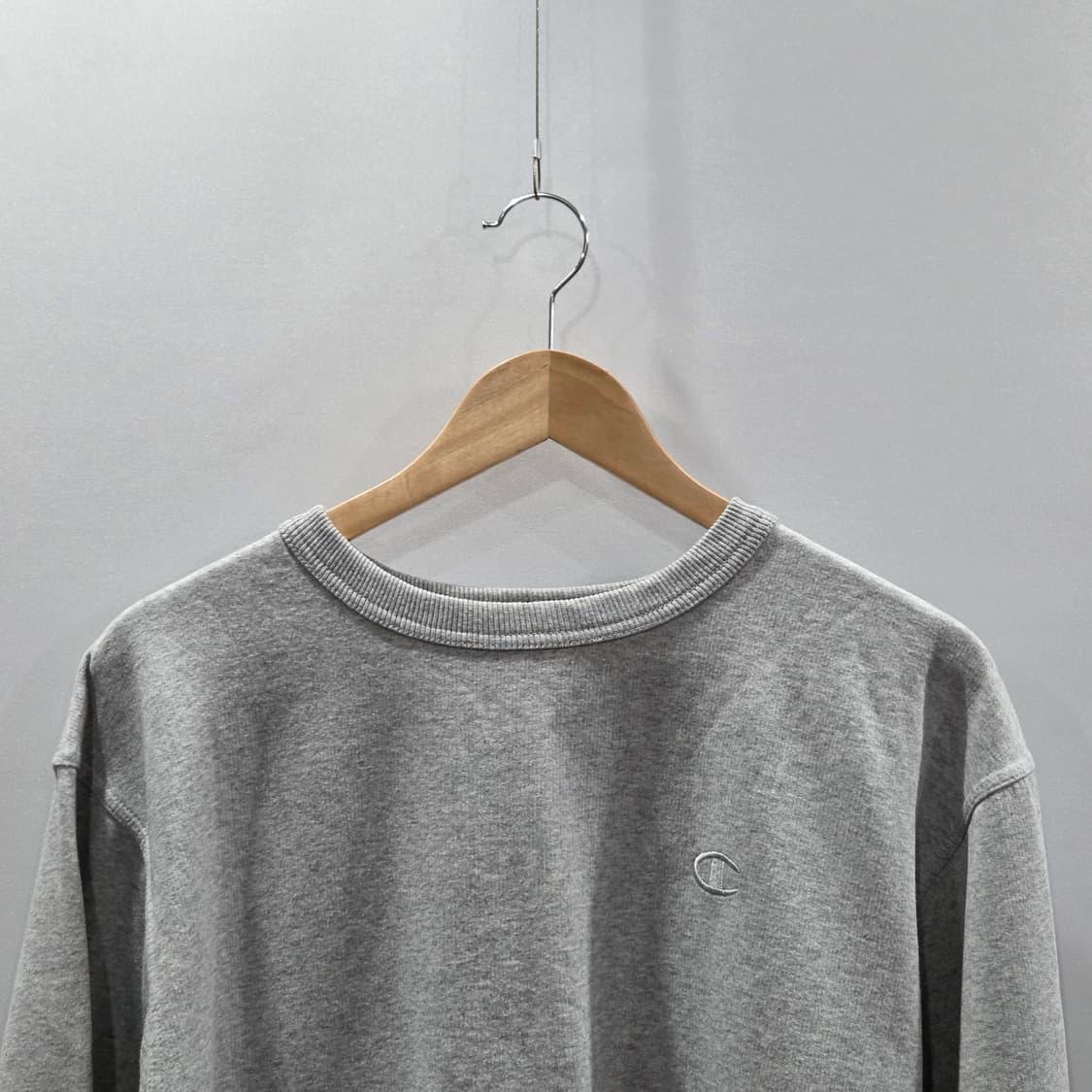 챔피온 스몰로고 자수 기모 맨투맨 그레이 XL 상품이미지2