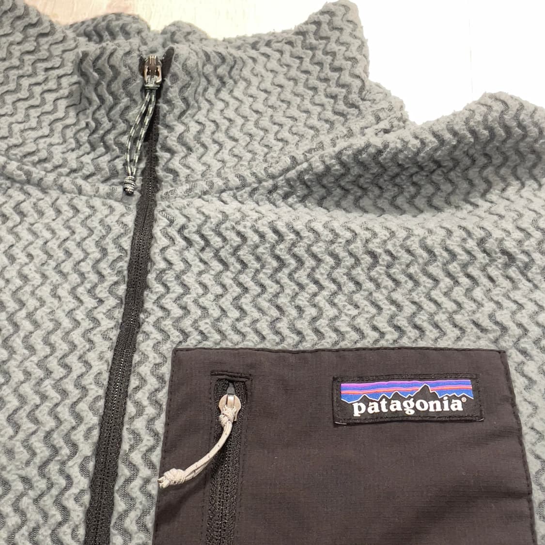 파타고니아 R1 에어크루넥 하프집업 상품이미지2
