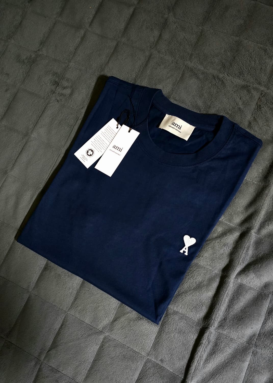 25ss 아미 오가닉 코튼 반팔 티셔츠
네이비 XL사이즈 상품이미지2