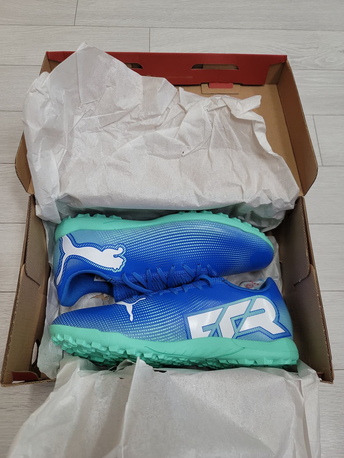 (250)푸마 풋살화 퓨처 7 플레이 TT[대전 직거래도 가능] 상품이미지3