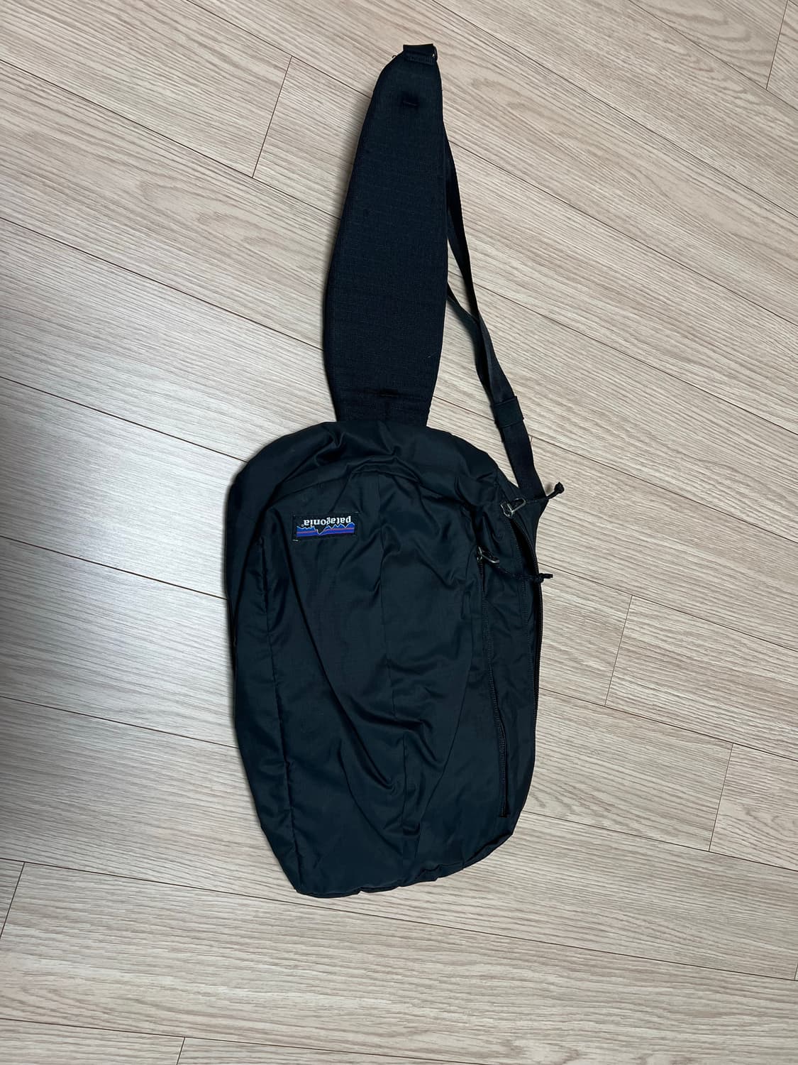 파타고니아 울트라 라이트 블랙홀 슬링백 상품이미지1