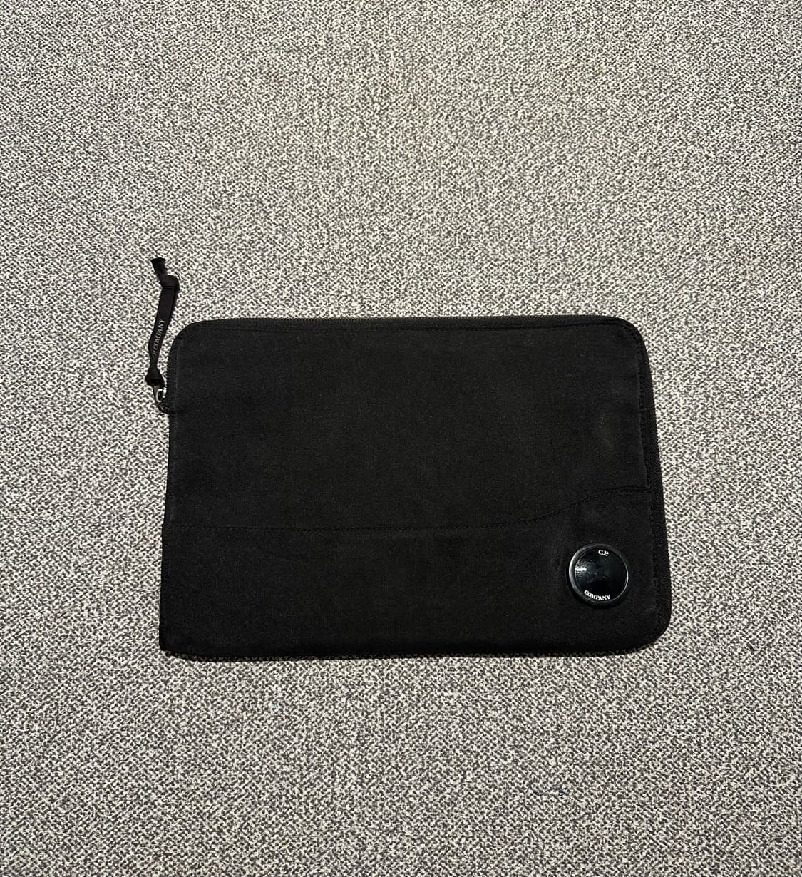 CP컴퍼니 한정판 클러치백 상품이미지1