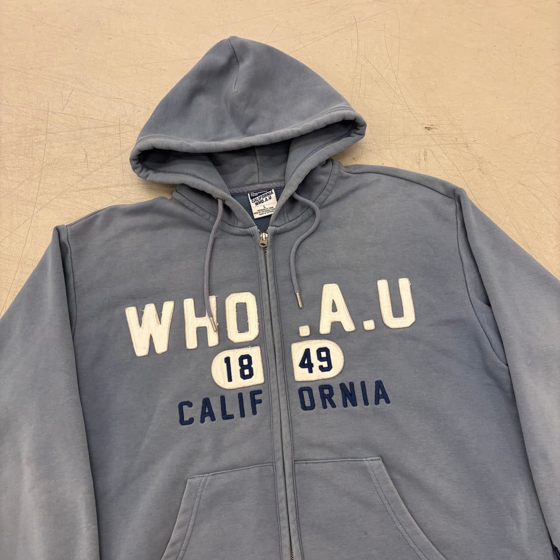 후아유 페이드 블루 빅로고 후드 집업 상품이미지2