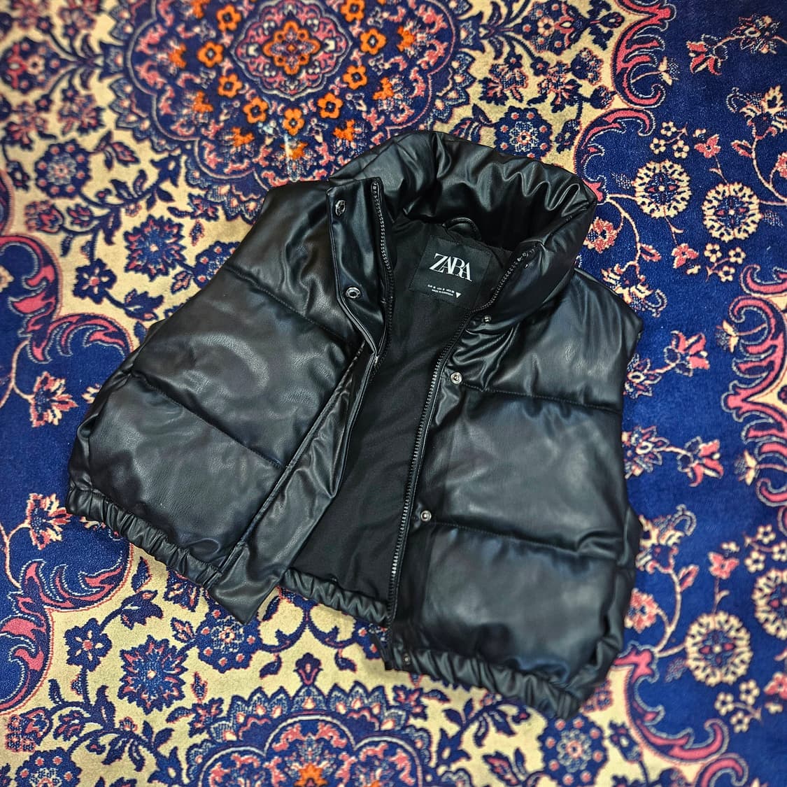 자라(ZARA) 레더 크롭 패딩 베스트 S size 상품이미지1