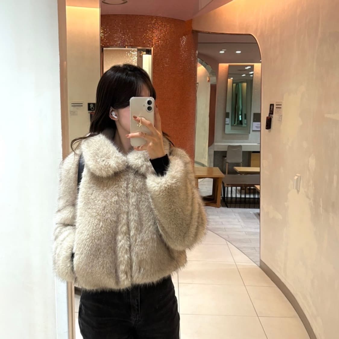 마그넷 아카이브 크롭 라운드 퍼자켓 아이보리 샵마그넷 상품이미지3