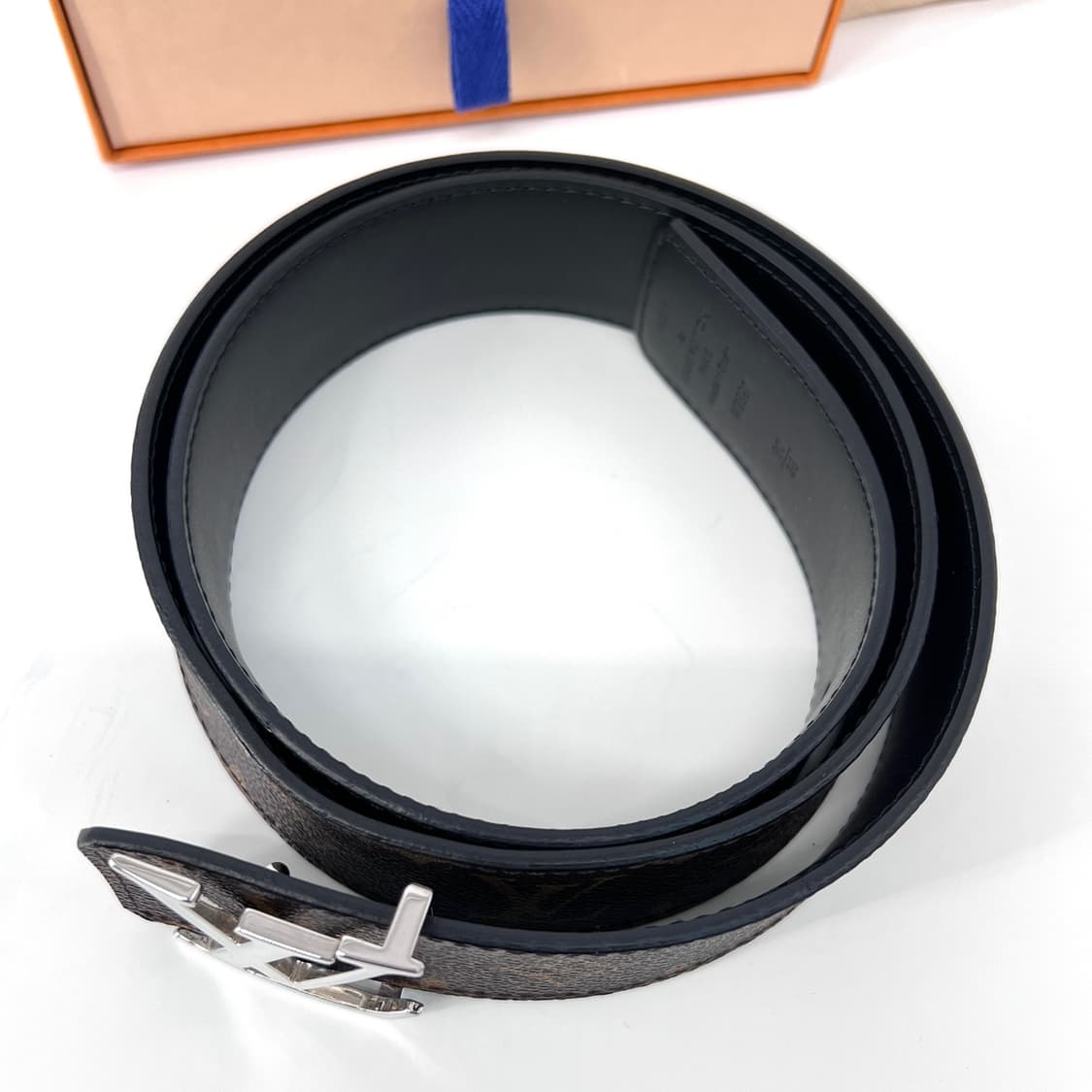 [90사이즈] 루이비통 LV 이니셜 리버서블 모노그램 벨트  상품이미지6