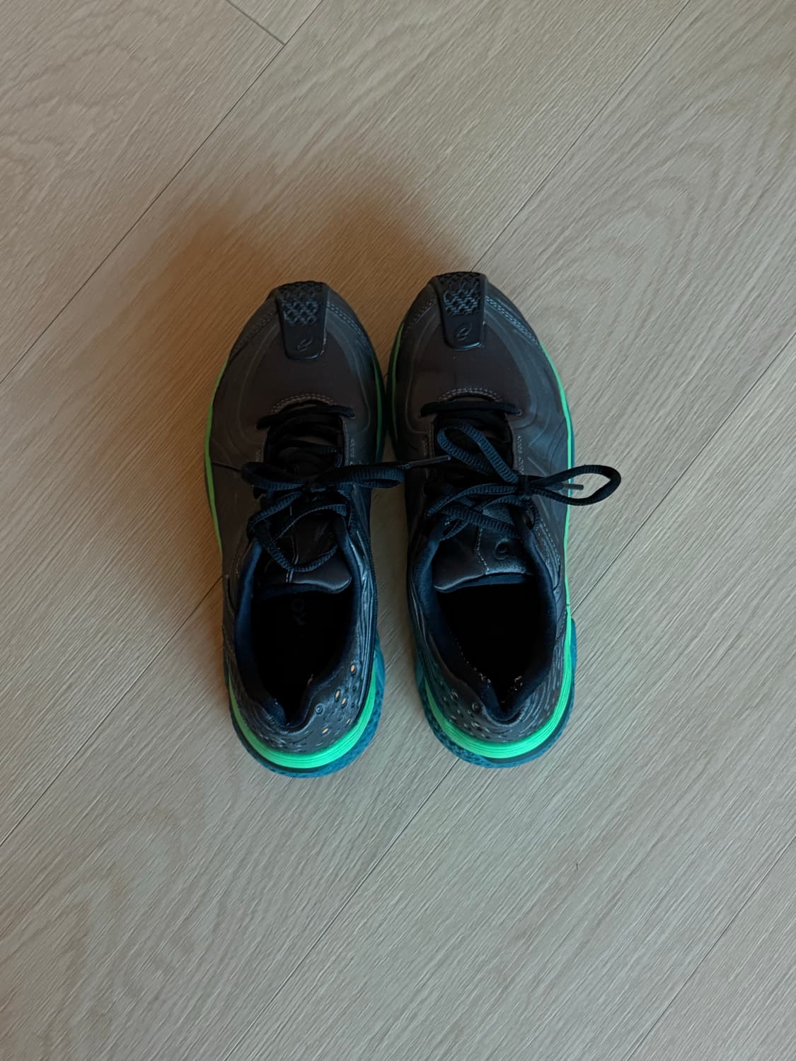 키코코스타디노브 x 아식스 젤 테서렉트 건메탈 230 상품이미지7