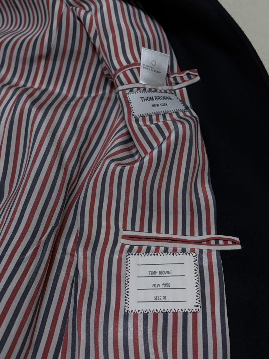 (새거급) 톰브라운 여성 캐시미어 금장 코트 38 상품이미지6