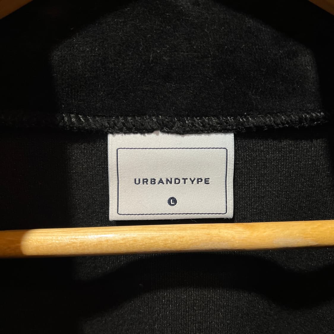 어반디타입 벨벳 트랙탑 상품이미지3