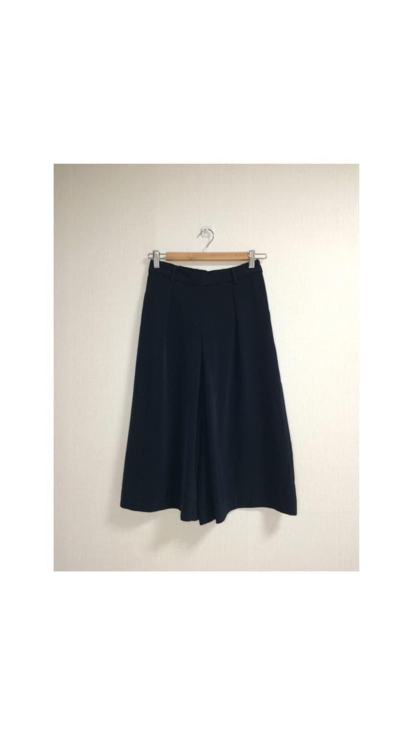 유니클로 네이비 슬랙스 미디 팬츠 상품이미지1