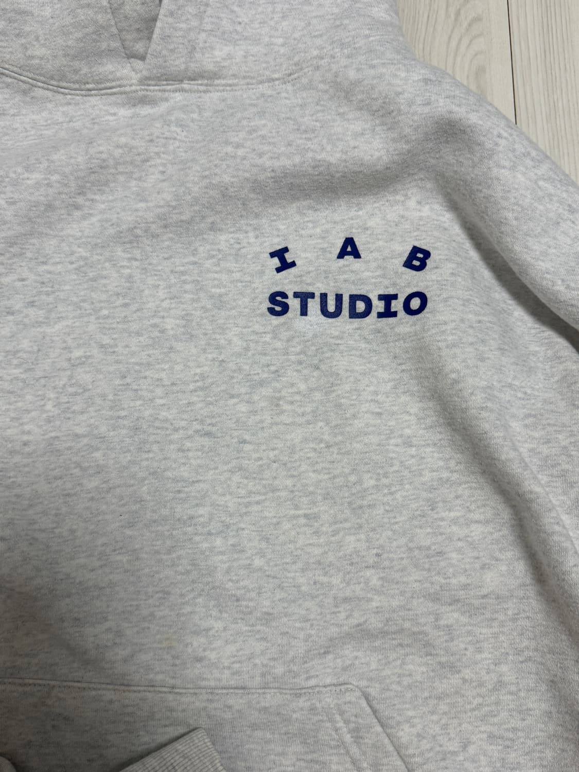 아이앱 IAB Studio Hoodie Light Gray 후드티 상품이미지3