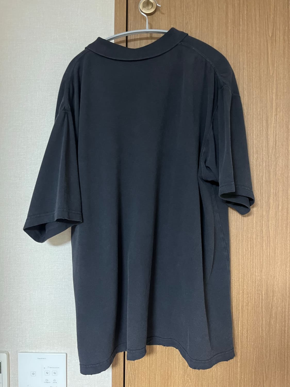 [M] 발렌시아가 로렐 클래식 폴로티 레귤러핏 상품이미지2