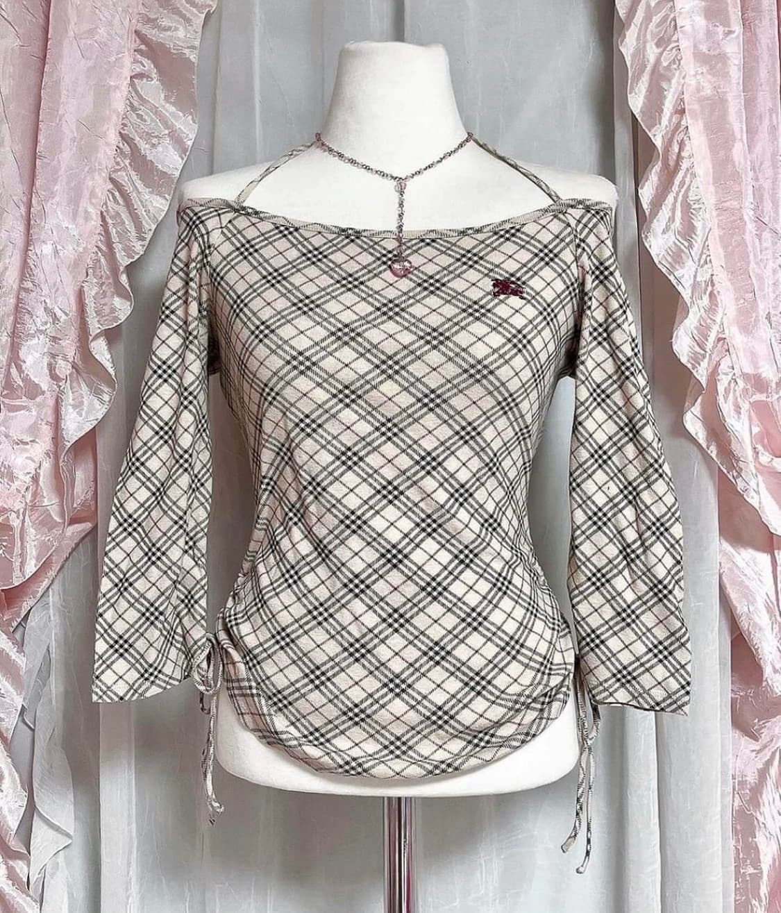 버버리 블루라벨 노바체크 오프숄더 티 상품이미지5